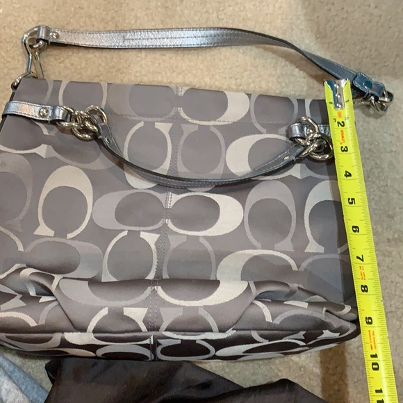 Coach purse - Picture 3 of 3